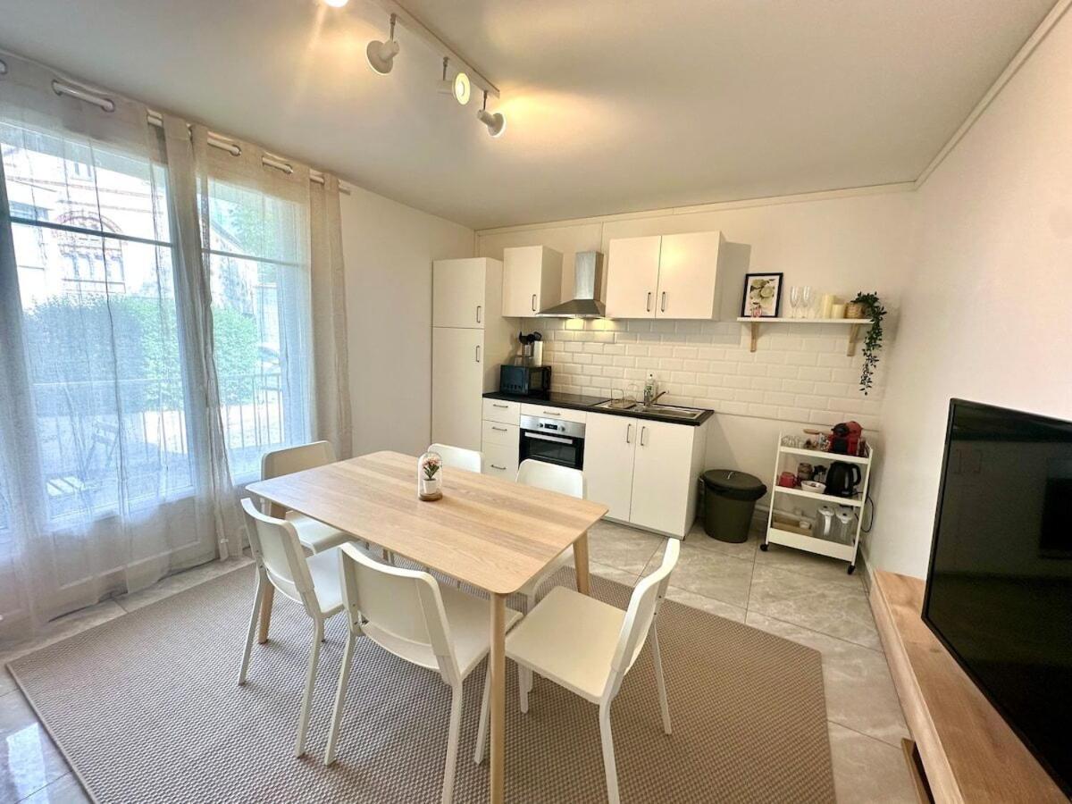 Appartement Au Coeur Du Quartier Taittinger à Reims Extérieur photo