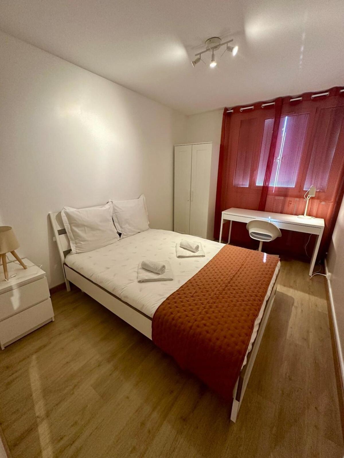 Appartement Au Coeur Du Quartier Taittinger à Reims Extérieur photo
