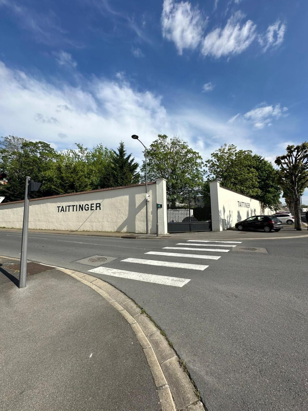 Appartement Au Coeur Du Quartier Taittinger à Reims Extérieur photo