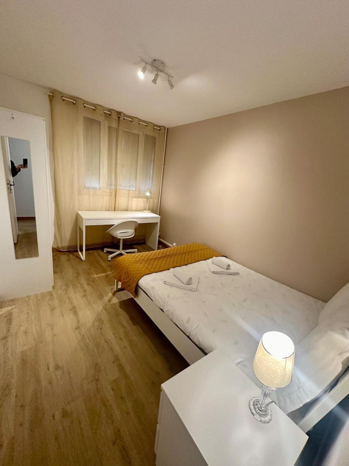 Appartement Au Coeur Du Quartier Taittinger à Reims Extérieur photo