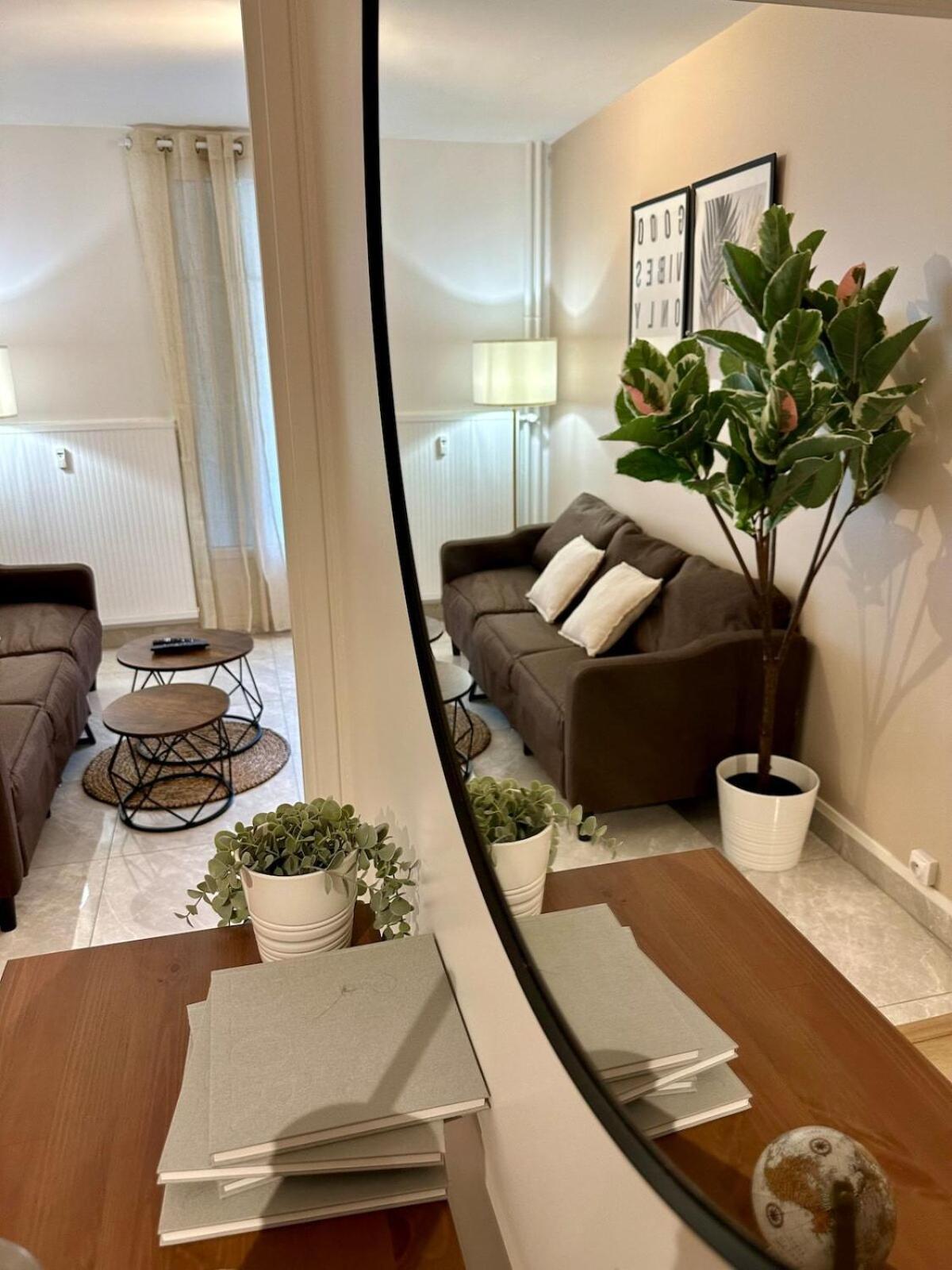 Appartement Au Coeur Du Quartier Taittinger à Reims Extérieur photo