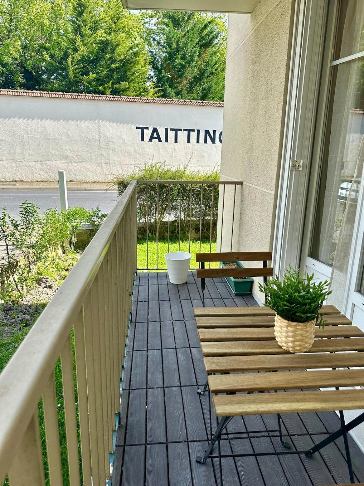 Appartement Au Coeur Du Quartier Taittinger à Reims Extérieur photo